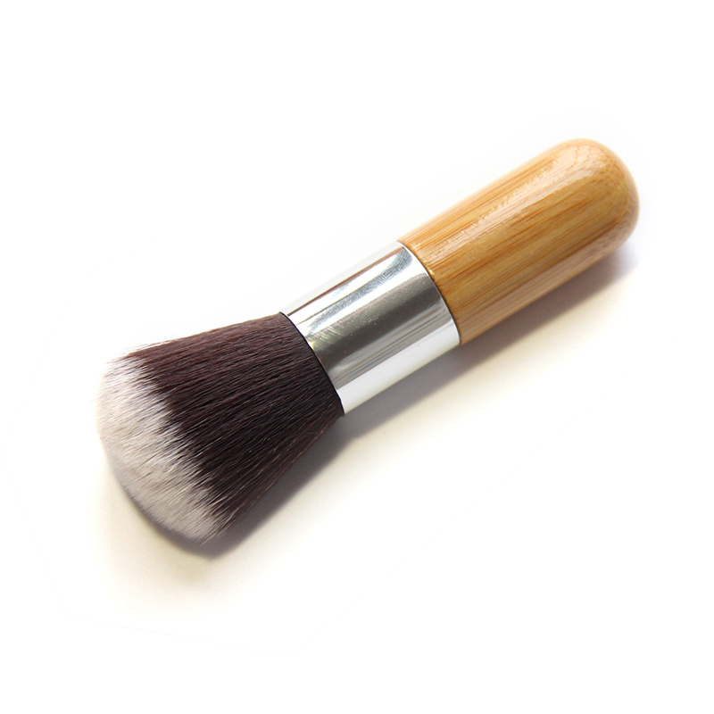 /Vly/Brushes Face Foundation L - Beauty Makeup Store recension och pris