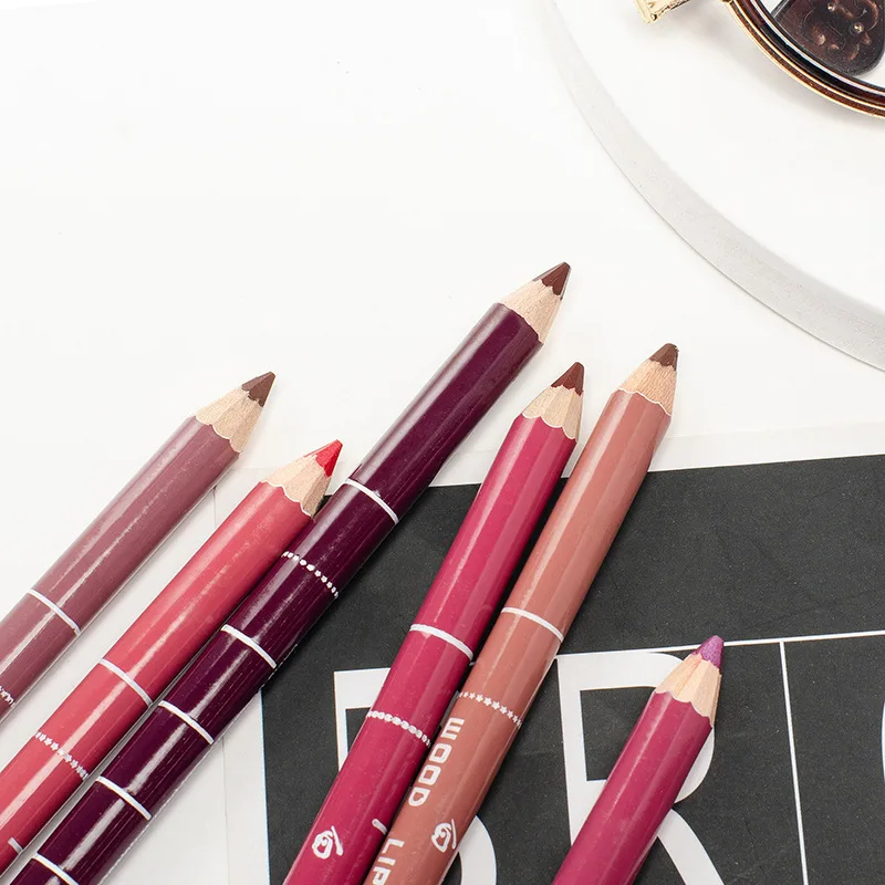 Colored Lip Liner Pencil Black - Lip Liner Pencil recension och pris