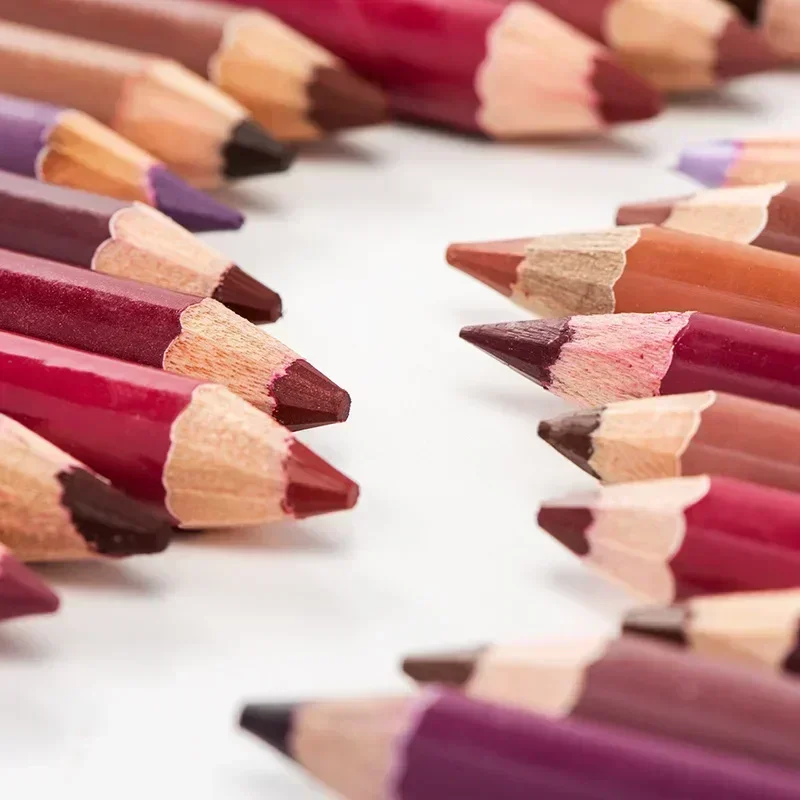 Colored Lip Liner Pencil Black - Lip Liner Pencil recension och pris